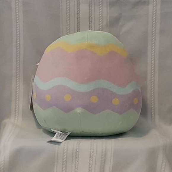 BNWT 8” Eddie the Egg Squishmallow - Picture 2 of 4